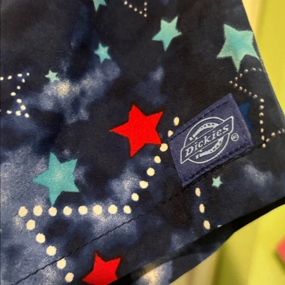 Dickies Navy Star Print Scrub Top - Picture 4 of 4
